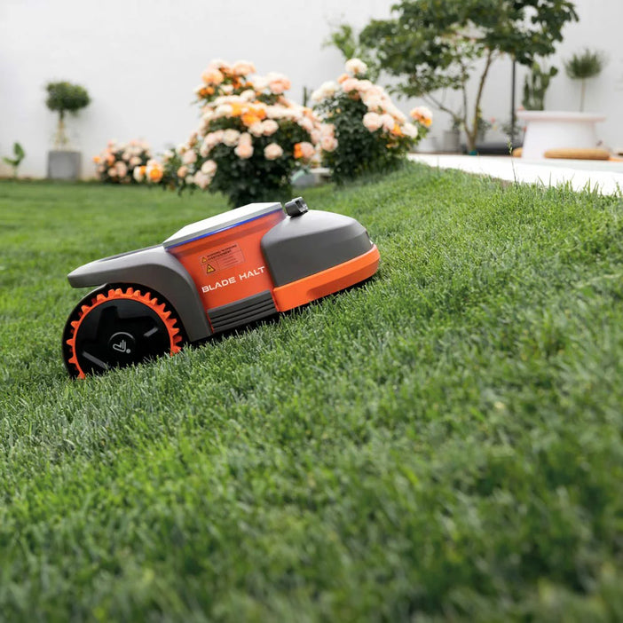 Segway Navimow H800A-VF Robotic Lawnmower