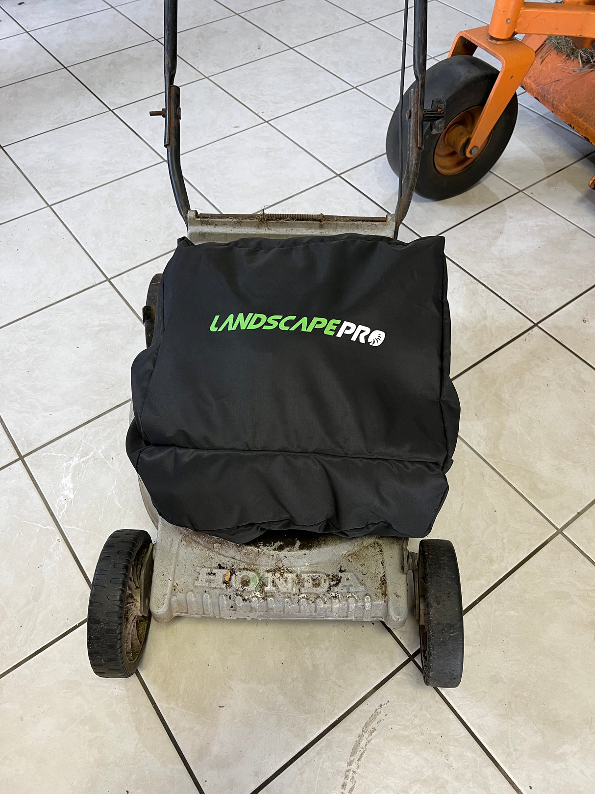 Landscape Pro Lawnmower/  Motor Cover